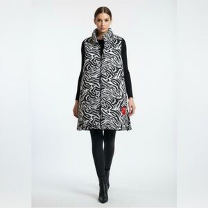 Women’s Froccella Italy Long Length Black White Zebra Print Puffer Vest. Size L